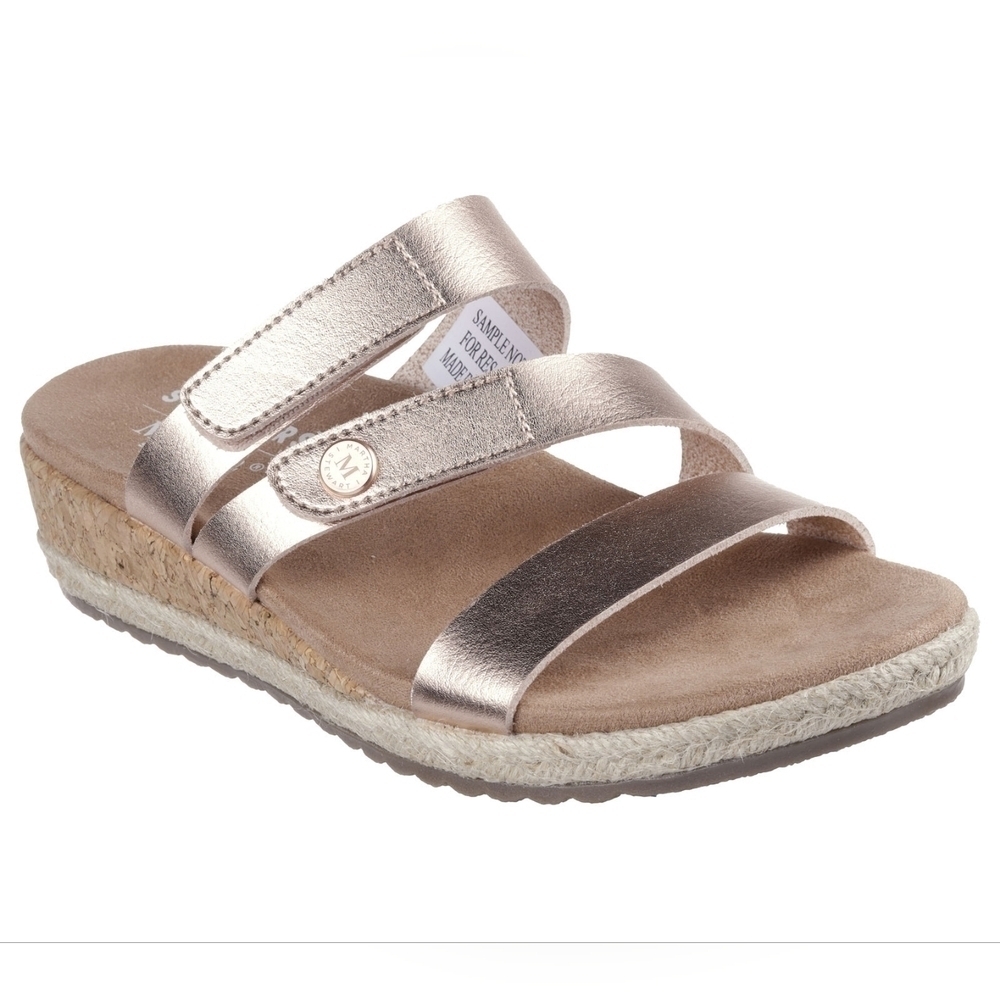 NWT Martha Stewart: Breeze- Shiny Luster Women's Size 11. - Picture 1 of 8